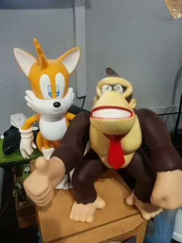 Bonecos Colecionáveis - Donkey Kong e Tails (Sonic), LEIA O ANÚNCIO