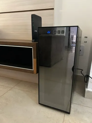 Adega Climatizada 10 garrafas