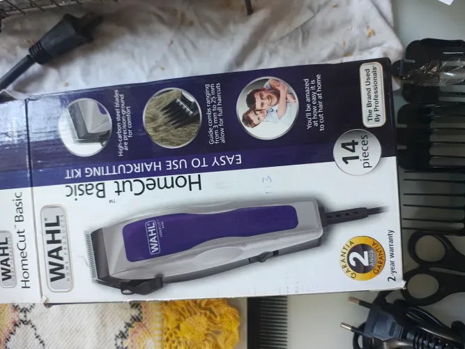 Máquina de Cortar Cabelo Wahl HomeCut Basic - Kit Completo 14 Peças