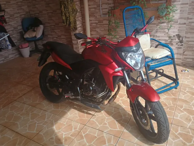 Cb 300R 2013 pegou transferiu