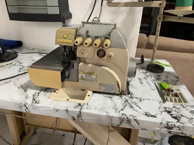 Maquina de costura