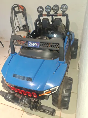 Carro elétrico infantil 