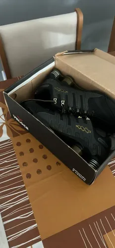 Vendo tênis veloce muito novo!!
