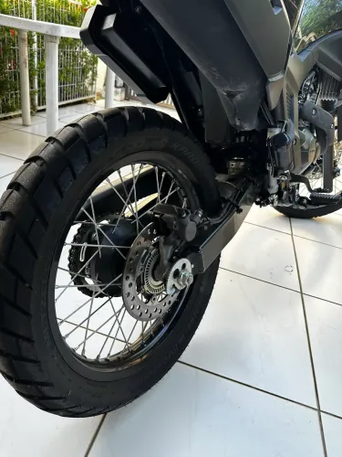 Sahara 300 estado de nova, apenas 2.000 km rodados!!