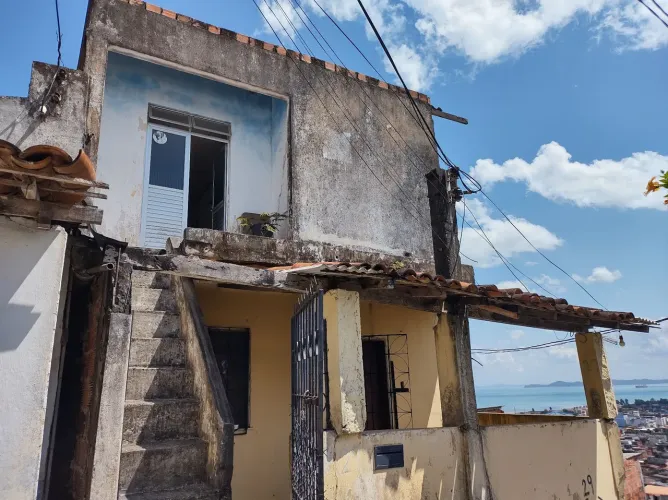 Casa em praia grande na praça da cruz