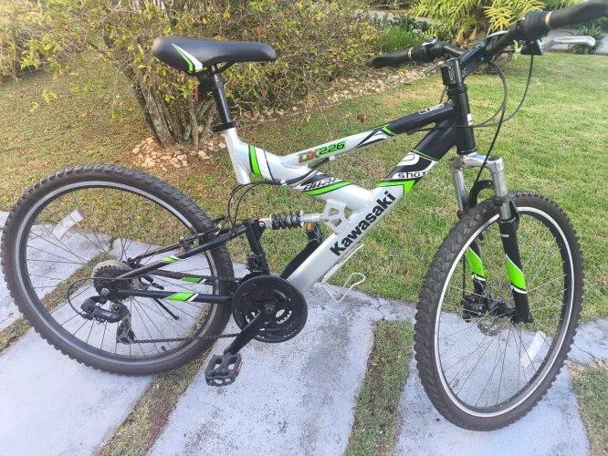 Novíssima bike Kawasaki DX226 - com suporte de carro grátis 