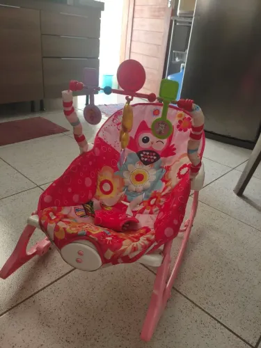 Cadeira infantil para descanso menina