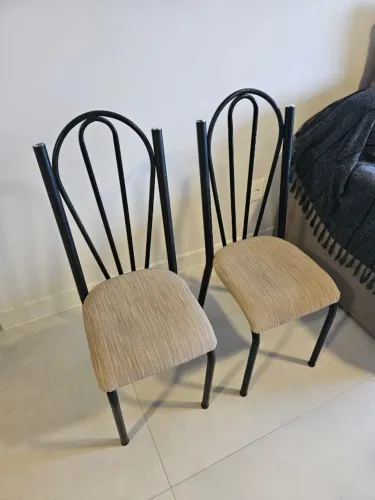2 cadeiras para mesa/sala/cozinha