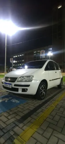 Fiat Idea ELX 1.8 MPI Flex 8V 5P 2010