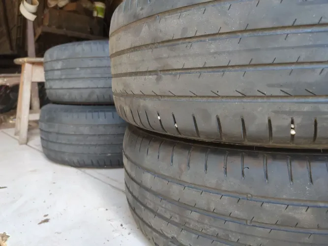 Pneu Pirelli aro 17 215/60