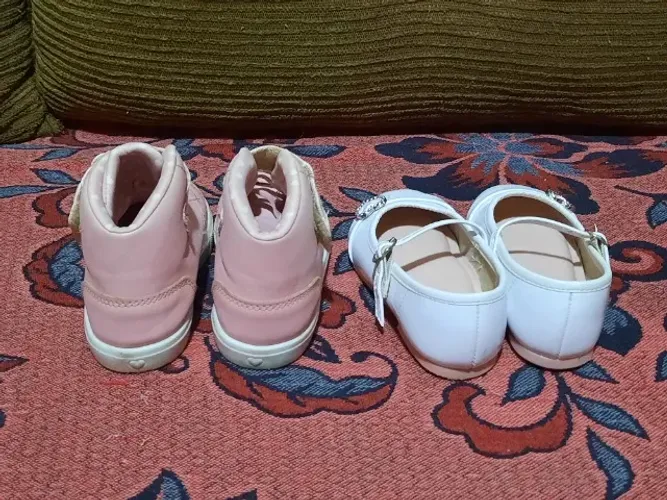 Sapatinhos Femininos tamanho 22 e 23