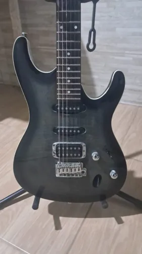 Guitarra Ibanez SA 260fm