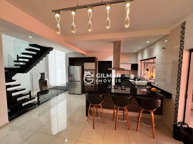 Casa com 3 dormitórios à venda, 275 m² por R$ 1.600.000 - Santo Antônio de Posse - Santo A