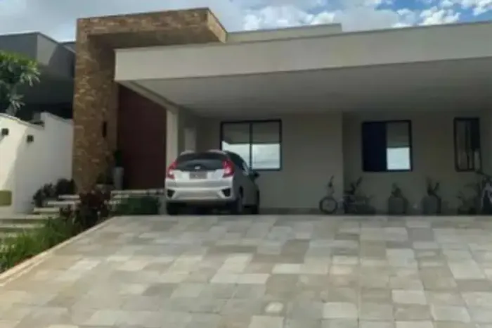 Casa à venda no bairro Sítio de Recreio Ipê - Goiânia/GO
