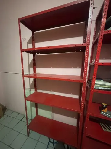 Estante de Metal