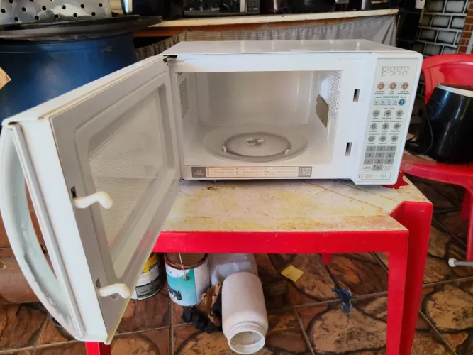 Microondas Electrolux 20L