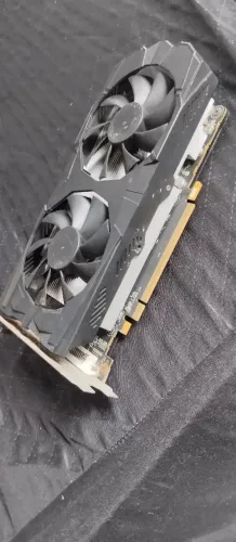 RX 560xt Elza (com defeito)