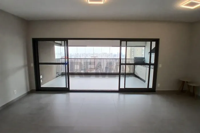 Locação Vila Gumercindo - Apto de 133m² com Varanda Gourmet