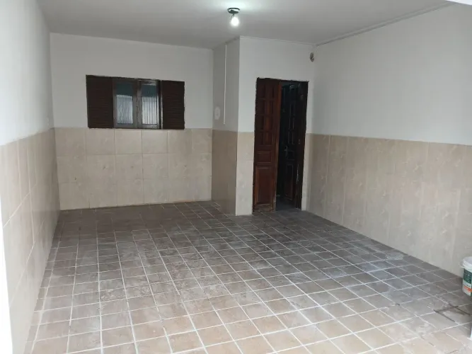 ALUGO CASA COM 03 QUARTOS 01 SUÍTE COM GARAGEM  NO INDIANOPOLIS