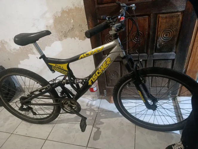 Bicicleta aro 26 - usada 