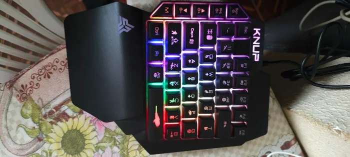 Teclado gamer de uma mão 