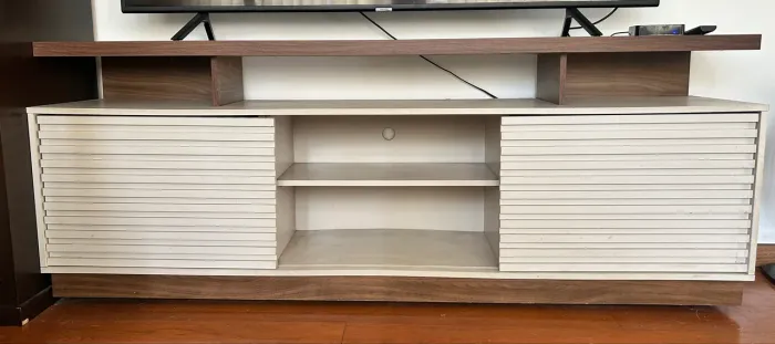 Rack Linea Brasil New Blumenau p/ TV de até 70? Off White/Nogueira