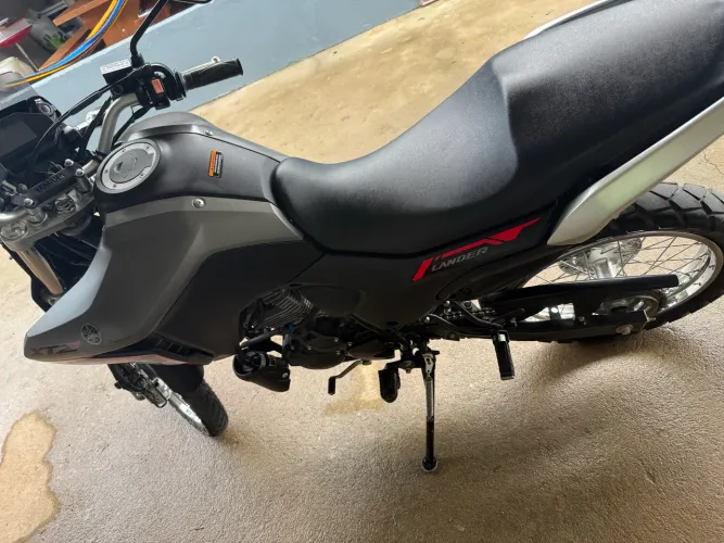 Vende-se 28 mil