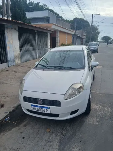 Fiat Punto Attractive 1.4 Fire Flex 8V 5P 2012