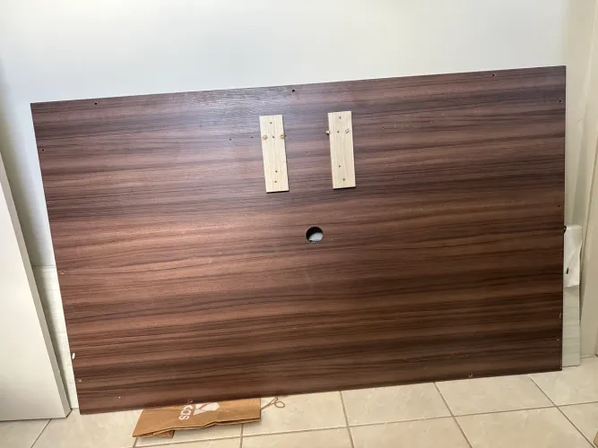 Painel de tv projetado.