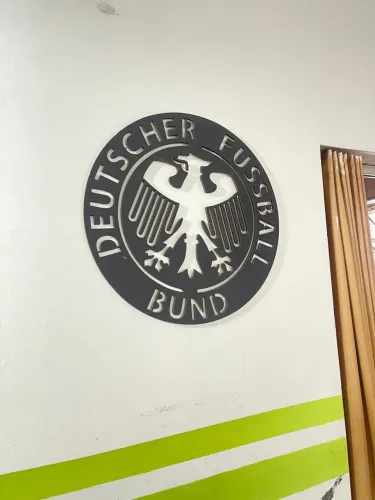 Quadro Mdf pintado preto! Escudo da seleção alemã de futebol - deutscher fussball bund