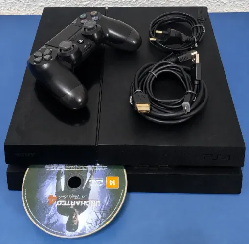 Vendo PS4 Completo + Jogos + Controle original + Entrega