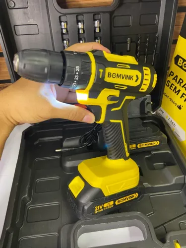 Parafusadeira Furadeira sem Fio + 2 Baterias 21V 1.3 Ah + Carregador - BOM-9969 BomVink an