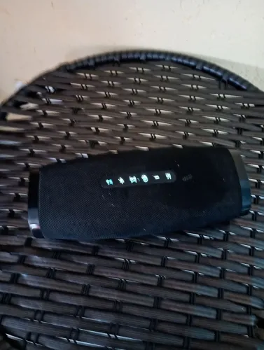 Caixa de som Bluetooth Waiva usado bom estado