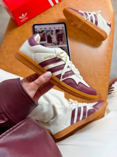 Tênis Casual Adidas Samba OG Solado Caramelo Off White Bordo Feminino Disponível 34 AO 39