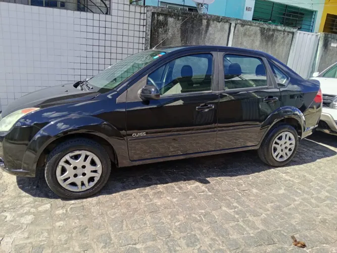 Ford Fiesta Sed. 1.6 8V Flex 4P 2010