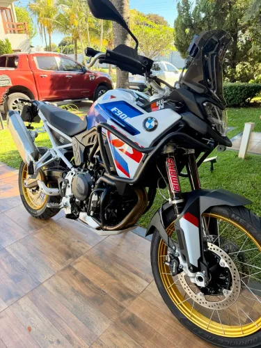 BMW F900 GS