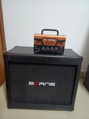 Amplificador e gabinete 