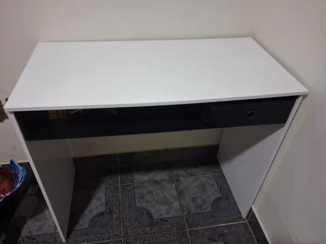 Mesa escrivaninha