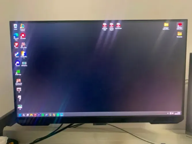 Monitor Gamer Samsung Odyssey G40 25? IPS 240Hz 1ms + Braço Articulado