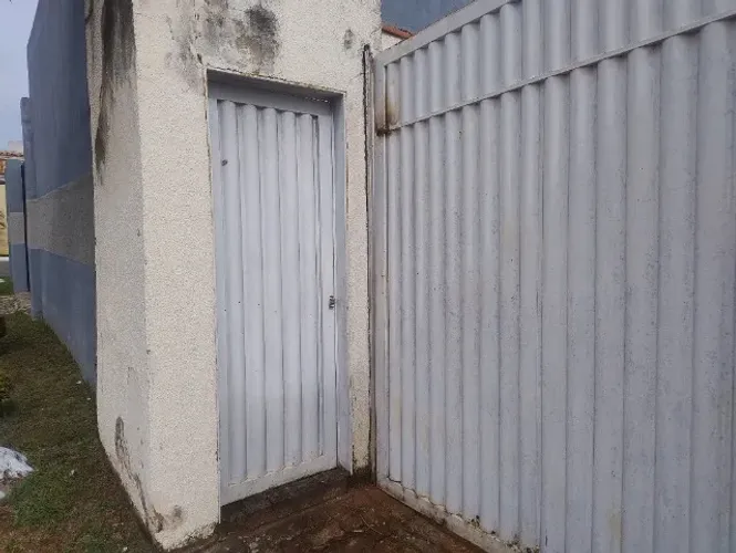 Portão de entrada de carros e portão de pedestres