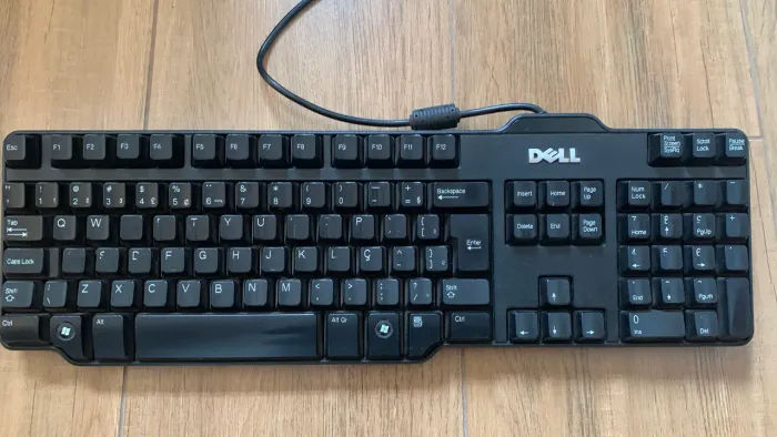 Teclado DELL com fio usado. (2 unidades disponíveis)