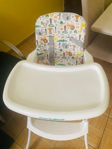 Cadeira de alimentação de bebê