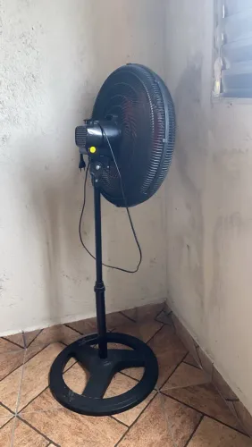 Ventilador de pé