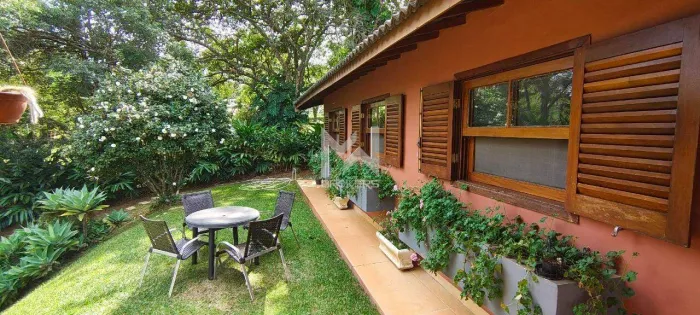 Casa térrea à venda no Condomínio Vale da Santa Fé em Vinhedo - SP