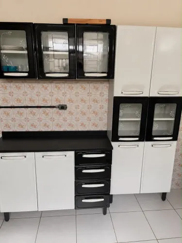 Armário de cozinha em aço 