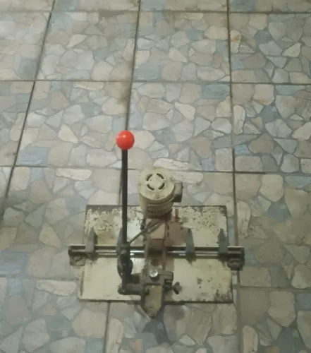 furadeira industrial com motor trifásico USADA