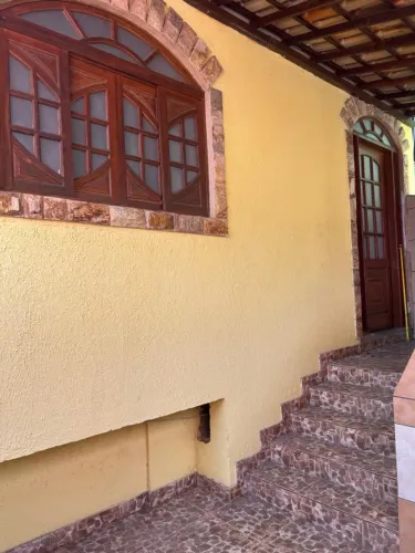 Ótima Casa Duplex em Cascadura, 2 Quartos, Sala, Terraço, 2 Bh, 2 Vagas de Garagem