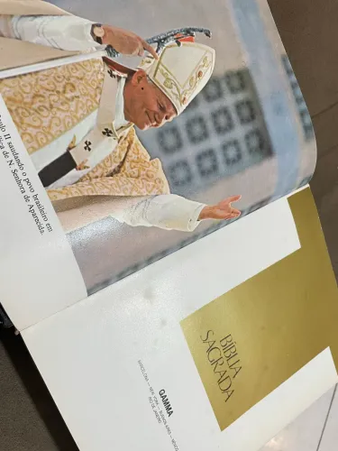 Bíblia comemorativa da visita do papa João Paulo II 1980