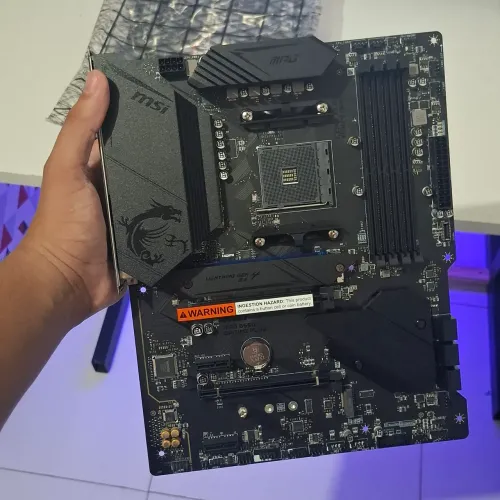 PLACA MÃE MSI B550 GAMING PLUS AM4