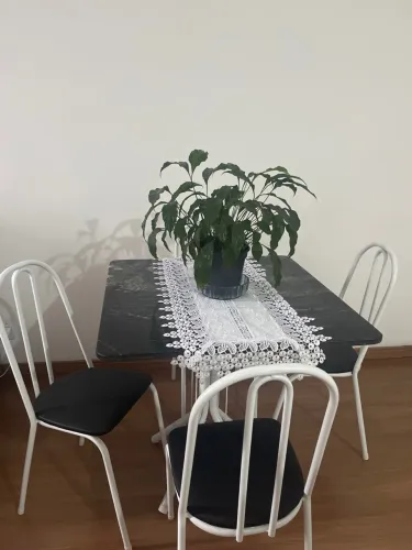 Mesa de jantar 4 lugares